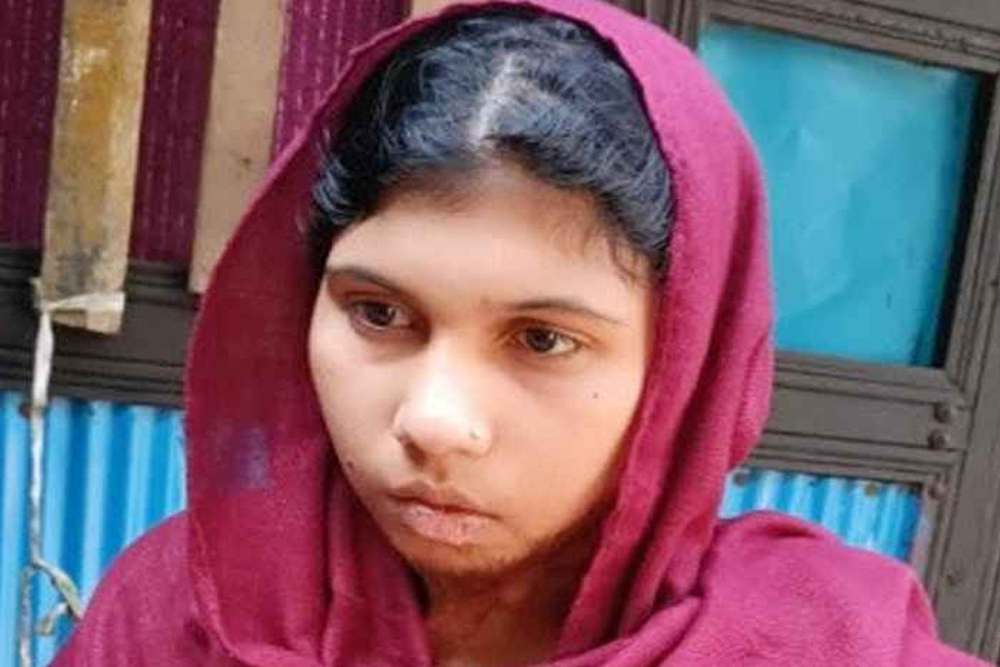 শাশুড়ির তথ্যে নলছিটি থেকে গৃহকর্মী আয়েশা গ্রেপ্তার