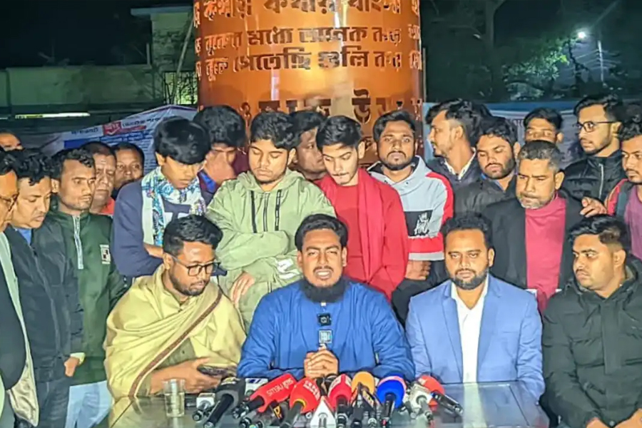 ‘আমাকে মেরে ফেলার পরিস্থিতি তৈরি করে রাখা হয়েছে’: আখতার হোসেন