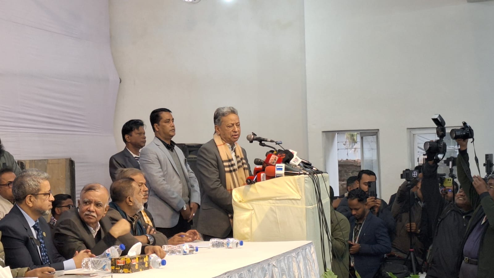 আগামী দিনের গণতন্ত্রের টর্চবেয়ারার তারেক রহমান: খসরু