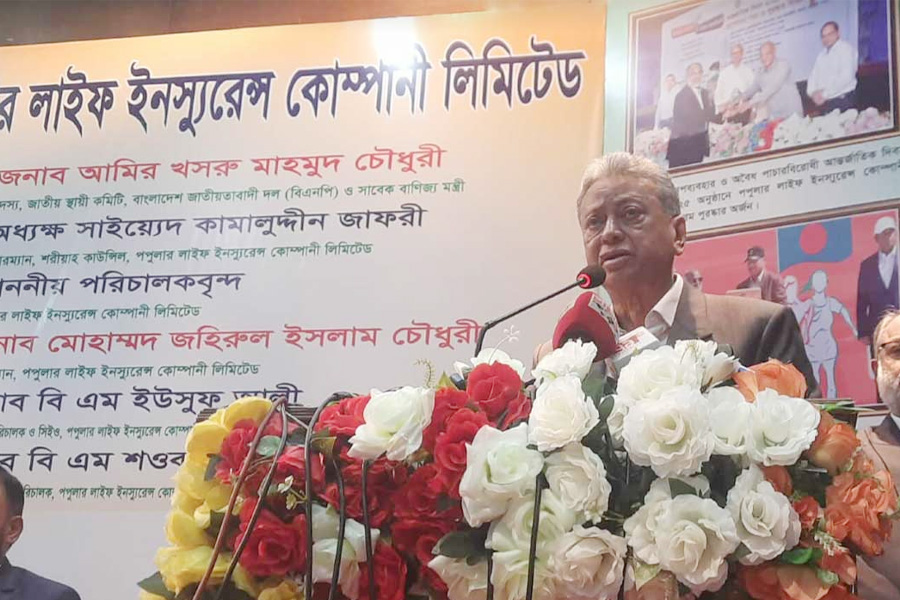 দলীয় প্রভাব ব্যাংক ইন্স্যুরেন্সে অর্থনীতির ক্ষতি: আমির খসরু