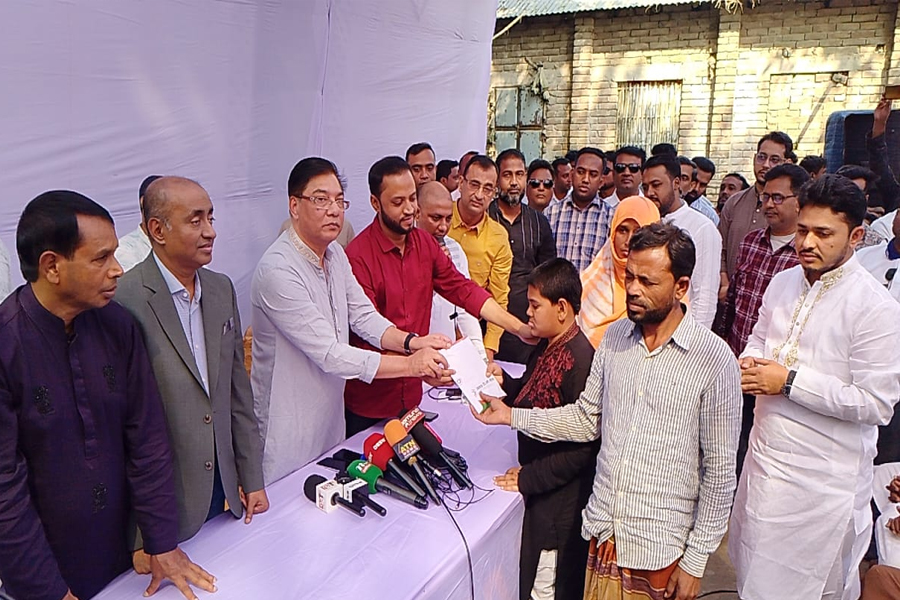 প্রতিবন্ধী নাজনীনের চিকিৎসায় পাশে দাঁড়ালেন তারেক রহমান