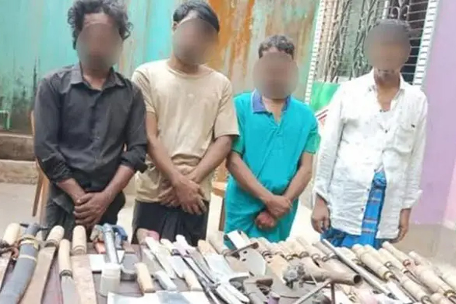 ৭ দিনে যৌথ অভিযানে গ্রেপ্তার ১৫১: আইএসপিআর