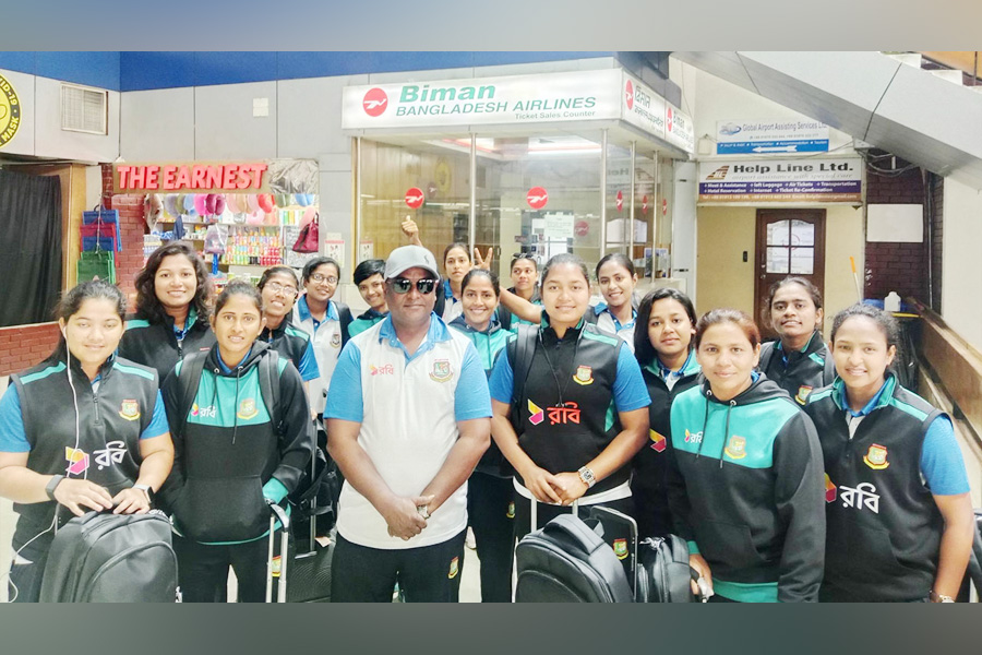 বড় স্বপ্ন নিয়ে এশিয়া কাপ খেলতে দেশ ছাড়ল নারী দল