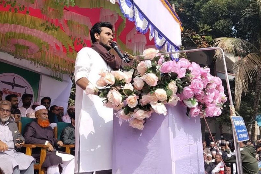 আ’লীগ পুনর্বাসন করলে বিএনপি বিপদে পড়বে