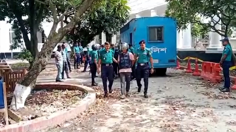 লাশ পোড়ানো মামলায় ১৬ জনের বিরুদ্ধে অভিযোগ দাখিল
