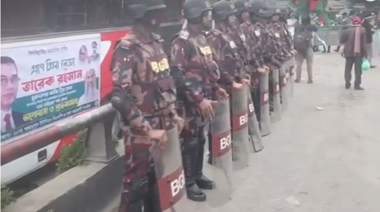 রাজধানীর বিভিন্ন স্থানে বিজিবি মোতায়েন