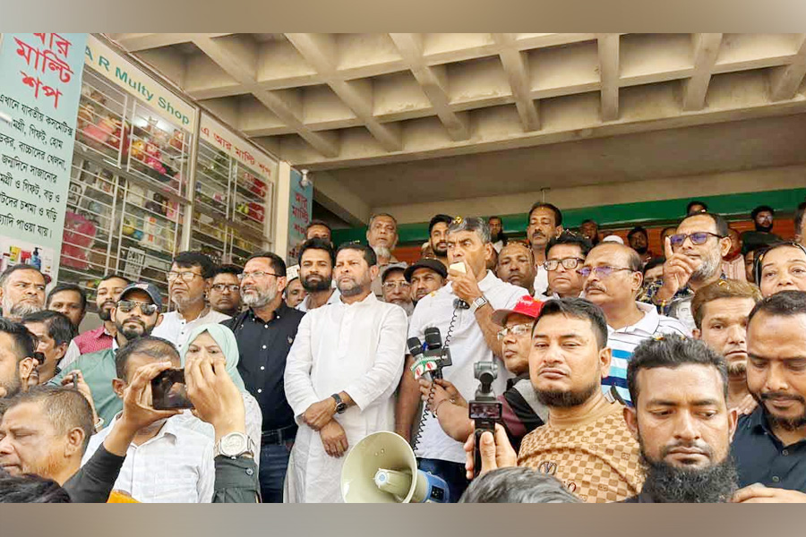 হাসিনা বিএনপিকে নিশ্চিহ্ন করতে গিয়ে নিজেই হারিয়ে গেছেন