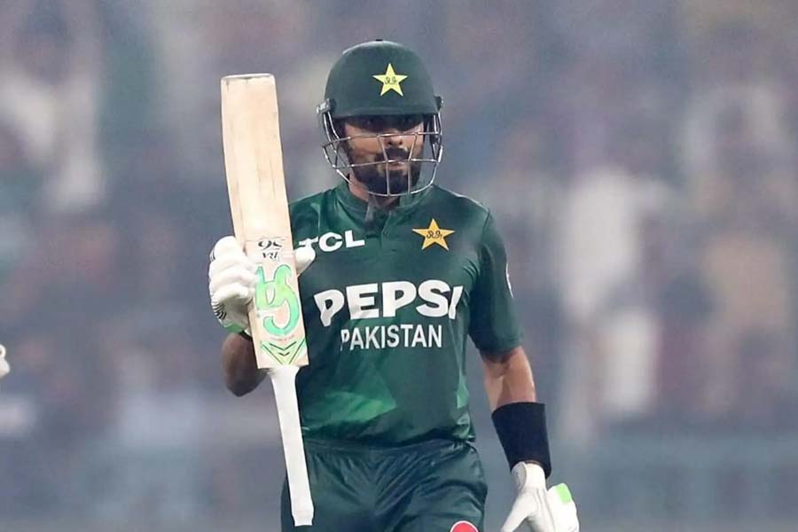 কোহলিকে ছাড়িয়ে ইতিহাসে বাবর