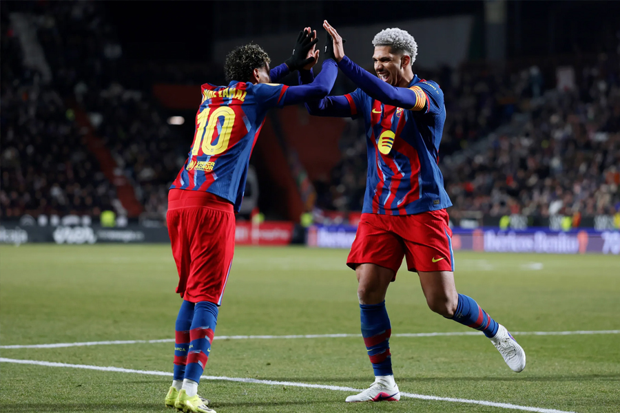 ইয়ামাল ঝলকে সেমিফাইনালে বার্সেলোনা