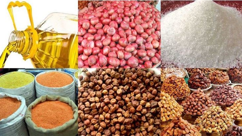 ইফতারি পণ্যের চড়া দামে ক্রেতাদের অস্বস্তি