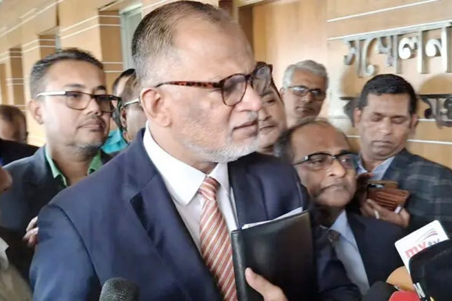 আইনগত ভিত্তি ছাড়া ভোজ্যতেলের দাম বাড়িয়েছে ব্যবসায়ীরা: বাণিজ্য উপদেষ্টা