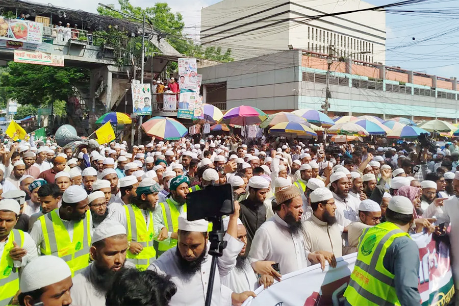 প্রতিবাদে বায়তুল মোকাররমে বিক্ষোভ