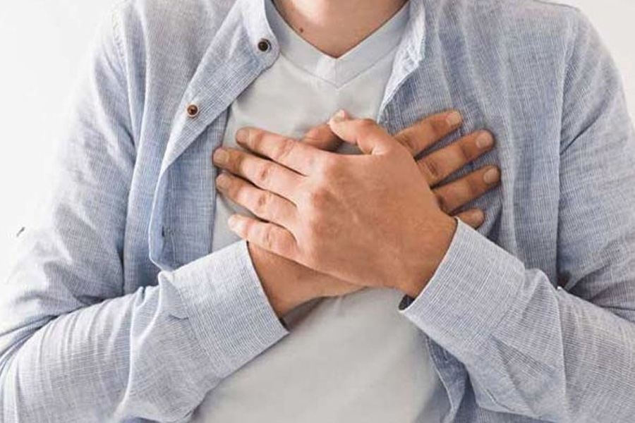 ঘুম ভাঙতেই বুকে ব্যথা, অবহেলা নয়