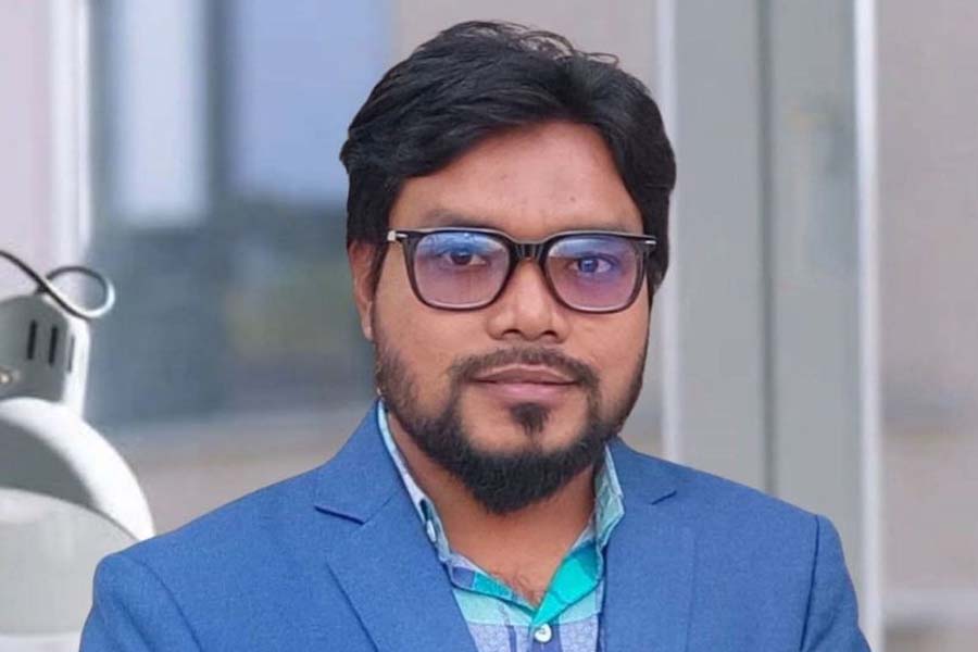 স্বরাষ্ট্রমন্ত্রীকে নিয়ে ‘কুরুচিপূর্ণ’ পোস্ট শেয়ার করায় বিশ্ববিদ্যালয় কর্মকর্তা বরখাস্ত