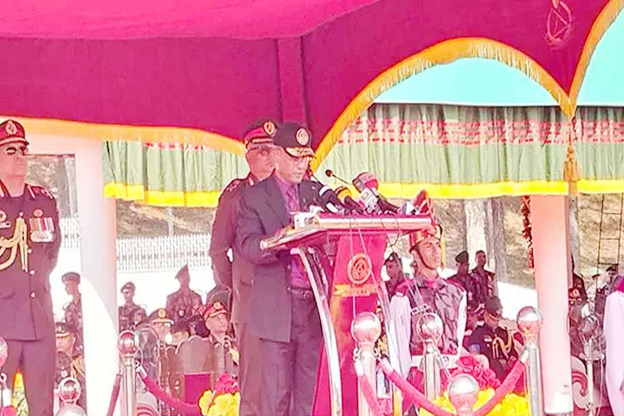 বিজিবির নবীন সৈনিকদের উদ্দেশে স্বরাষ্ট্রমন্ত্রীর উপদেষ্টার সতর্ক বার্তা