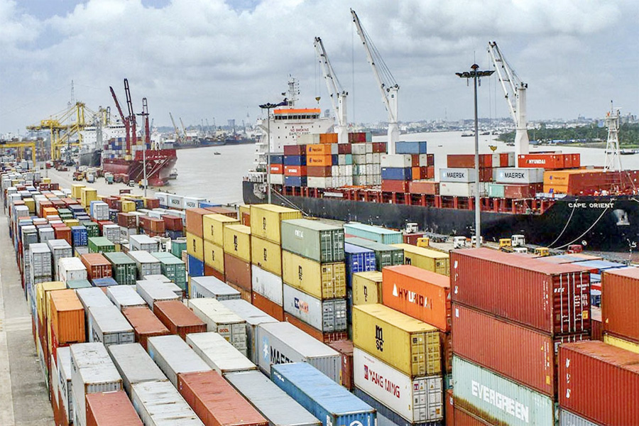 চট্টগ্রাম বন্দর ‘গোপন চুক্তি,’ স্থগিতের দাবিতে ১শ’ শিক্ষার্থীর চিঠি