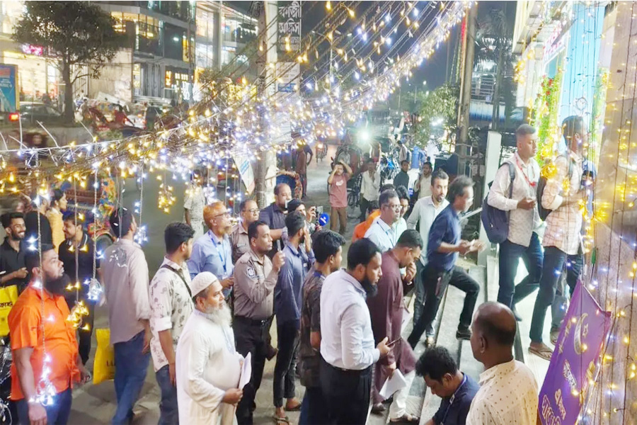 রাজধানীতে বিদ্যুৎ সাশ্রয়ে ডেসকোর বিশেষ অভিযান