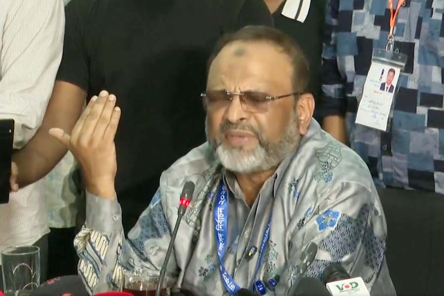 ‘জামায়াতি প্রশাসন’ এর জবাব দিলেন ঢাবি উপাচার্য
