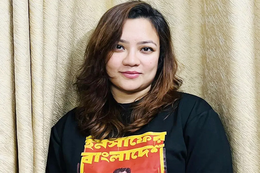 ঢাবি শিক্ষক মোনামিকে হত্যার হুমকি