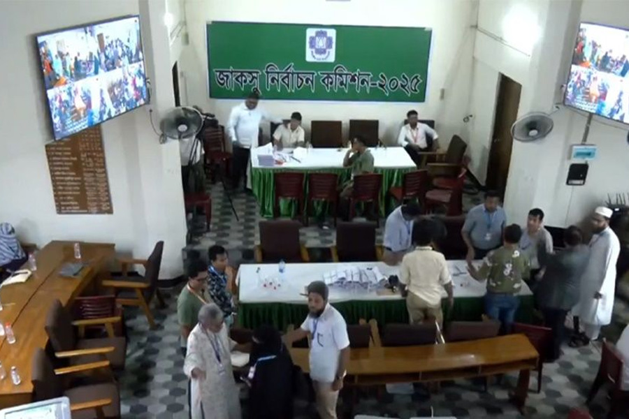 দুপুরে জানা যাবে জাকসু নির্বাচনের ফল