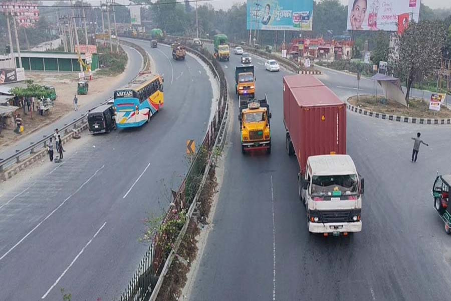 ঢাকা-টাঙ্গাইল মহাসড়কে ঈদযাত্রা স্বাভাবিক, নেই যানজট