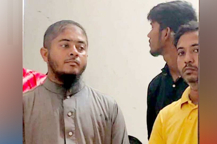 ‘৫ আগস্টে আমরা পুলিশ মেরে ঝুলিয়ে রেখেছি’