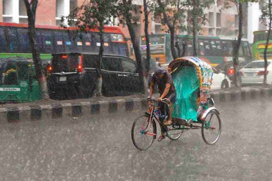 ঢাকায় আজ বজ্রসহ বৃষ্টির আভাস