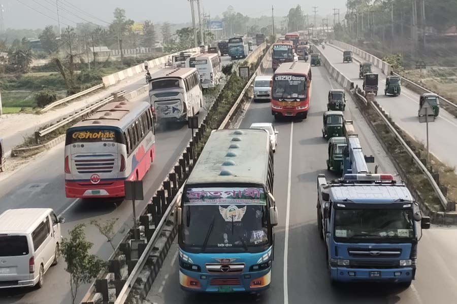 ঢাকা-টাঙ্গাইল মহাসড়কে চাপ থাকলেও নেই যানজট