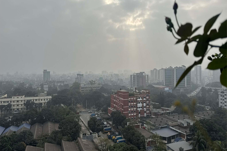 কনকনে ঠাণ্ডায় জবুথুবু ঢাকাবাসী