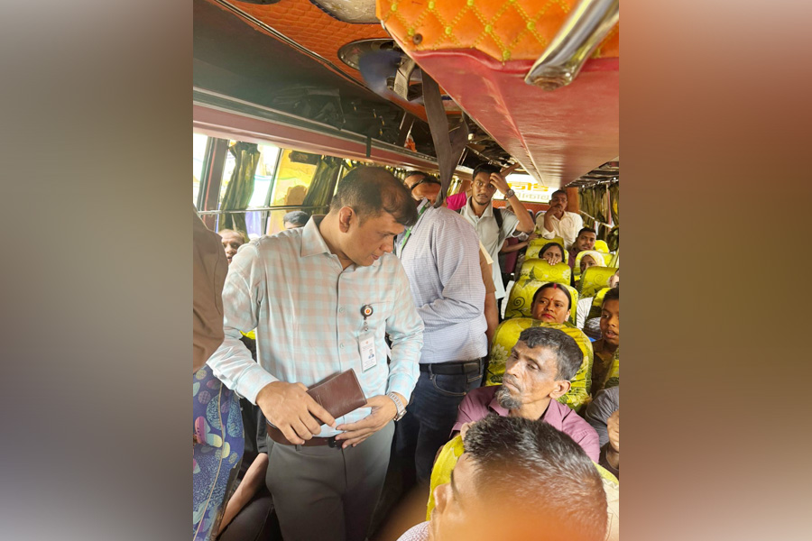 ঈদযাত্রায় সড়কে নিরাপদ ও স্বস্তিদায়ক উদ্যোগ