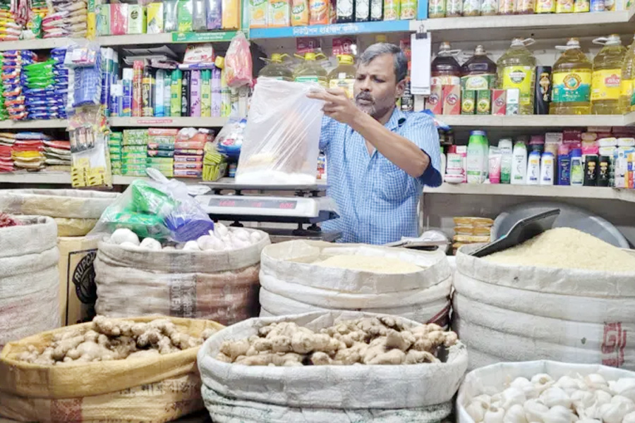 ঈদকে সামনে রেখে নিত্যপ্রয়োজনীয় পণ্যের দাম ঊর্ধ্বগতি