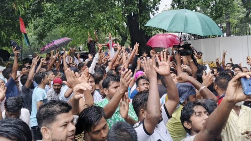 শপথে বাধা নেই, রায় ঘোষণায় উচ্ছ্বসিত ইশরাকের সমর্থকরা