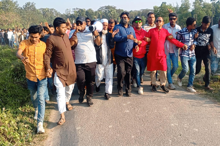 দাগনভূঞায় আবদুল আউয়াল মিন্টুর পক্ষে বিশাল গণমিছিল