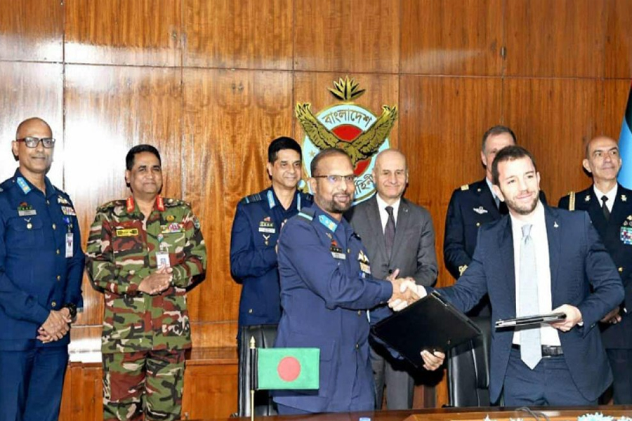 ইউরোফাইটার টাইফুন যুদ্ধবিমান কিনছে বাংলাদেশ, স্বাক্ষরিত এলওআই