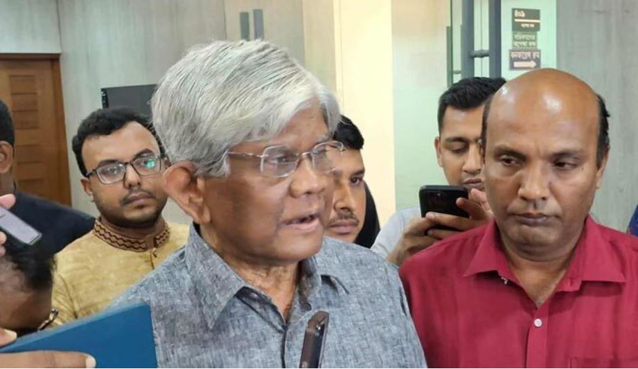 ব্যবসা মাঝে মন্থর ছিল, এখন একটু ভালো: অর্থ উপদেষ্টা