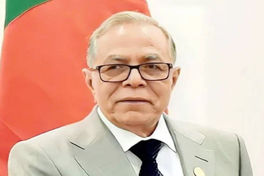 সাবেক রাষ্ট্রপতি আবদুল হামিদের বিরুদ্ধে দুর্নীতির অভিযোগ