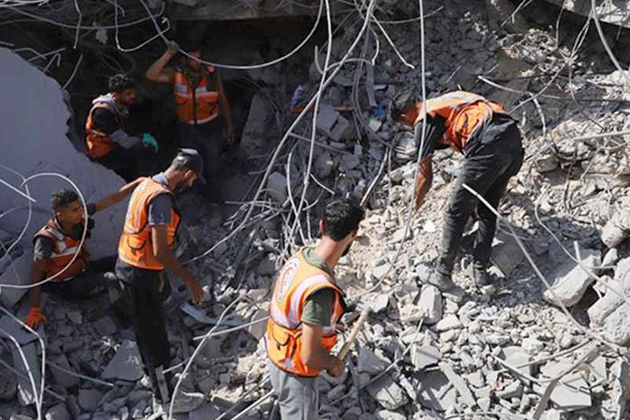 গাজায় ধ্বংসস্তূপের নিচে মিলছে মরদেহ