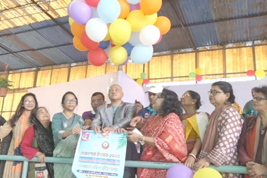 আন্তজেলা বালিকা সাঁতার প্রতিযোগিতা শুরু