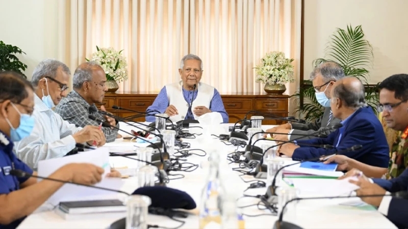 নির্বাচনে আইনশৃঙ্খলা নিয়ে প্রধান উপদেষ্টার বৈঠক