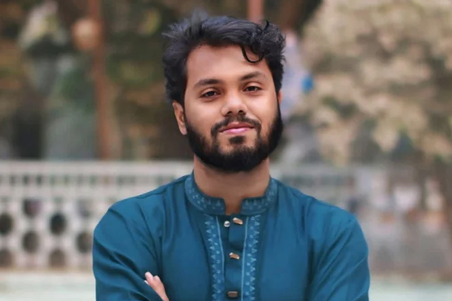 হাদিকে সিঙ্গাপুর নিতে এয়ার অ্যাম্বুলেন্স ঢাকায়