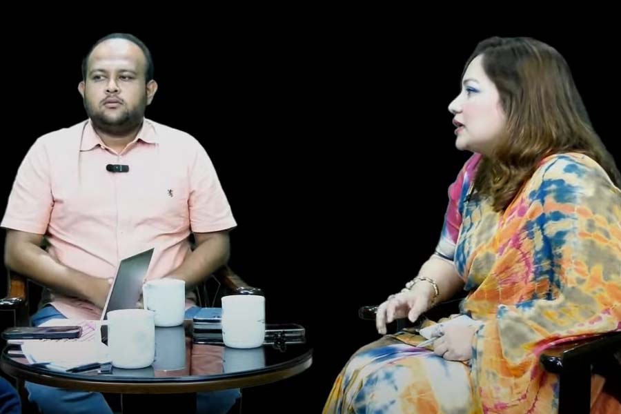 শিক্ষক মোনামির কাছে দুঃখ প্রকাশ করলেন ছাত্রদল নেতা হামিম