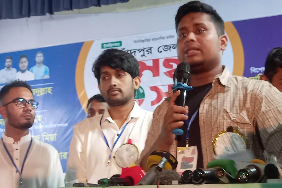 ‘জিয়ার আদর্শে বিশ্বাসীদের দলে নেবো’ : হাসনাত