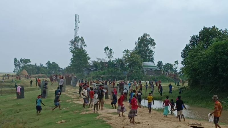 আ.লীগ-বিএনপির ঘণ্টার সংঘর্ষে আহত অর্ধশতাধিক