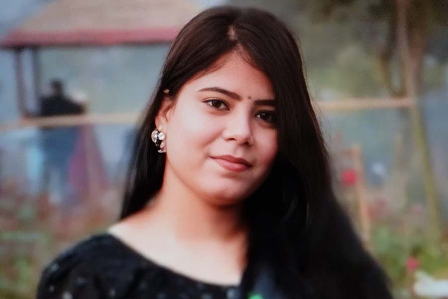 উত্তরায় ছিনতাইকারীর হেঁচকা টানে প্রাণ গেল গৃহবধূর