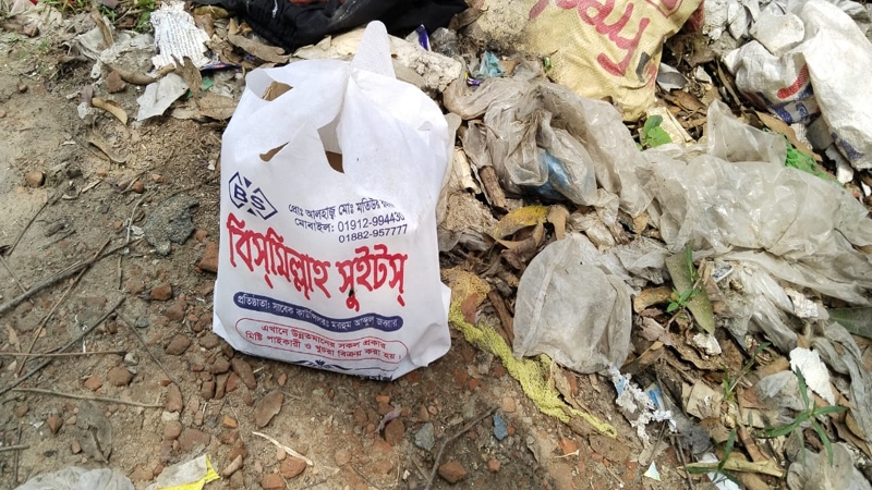 মিষ্টির বক্স থেকে নবজাতকের লাশ উদ্ধার