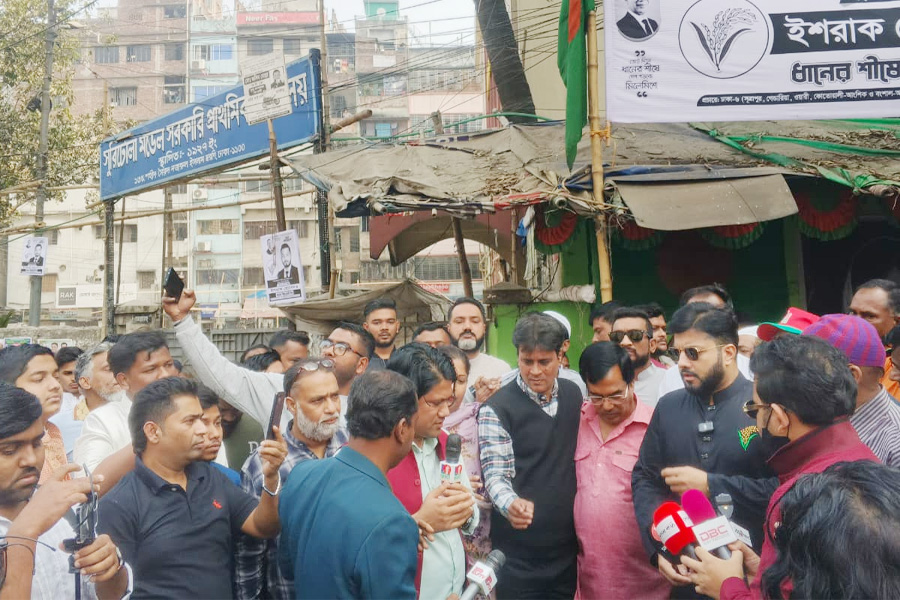 পুরান ঢাকার সমস্যার স্থায়ী সমাধানের প্রতিশ্রুতি ইশরাকের