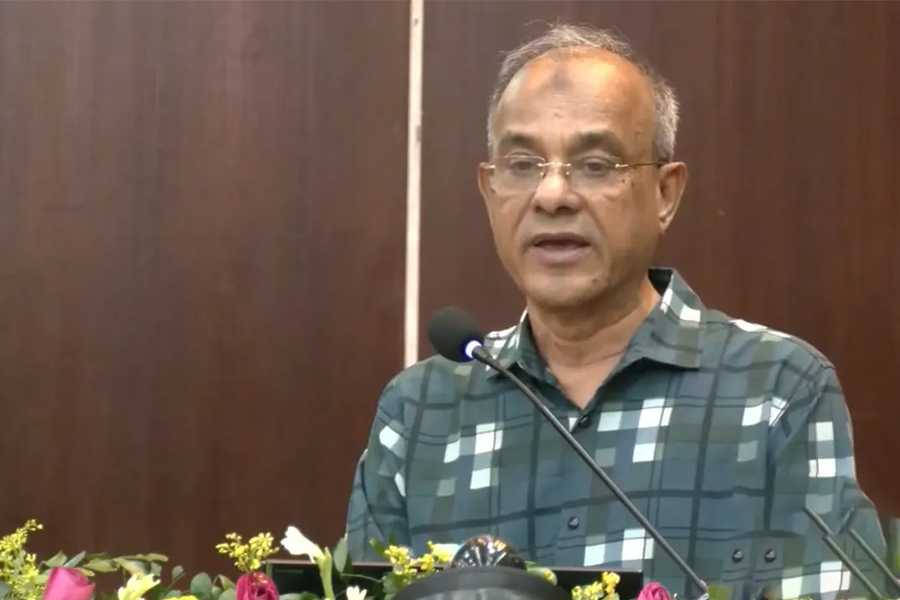 নির্বাচন ঘিরে নিরাপত্তা প্রস্তুতি পরিদর্শনে স্বরাষ্ট্র উপদেষ্টা