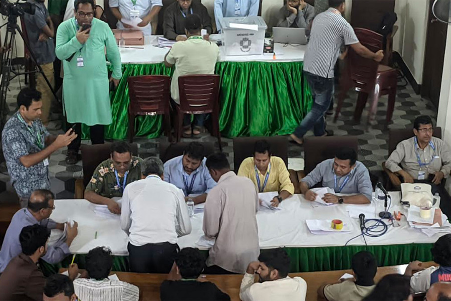 ১২ হলের ভোট গণনা শেষ, বাকি আরও ৯