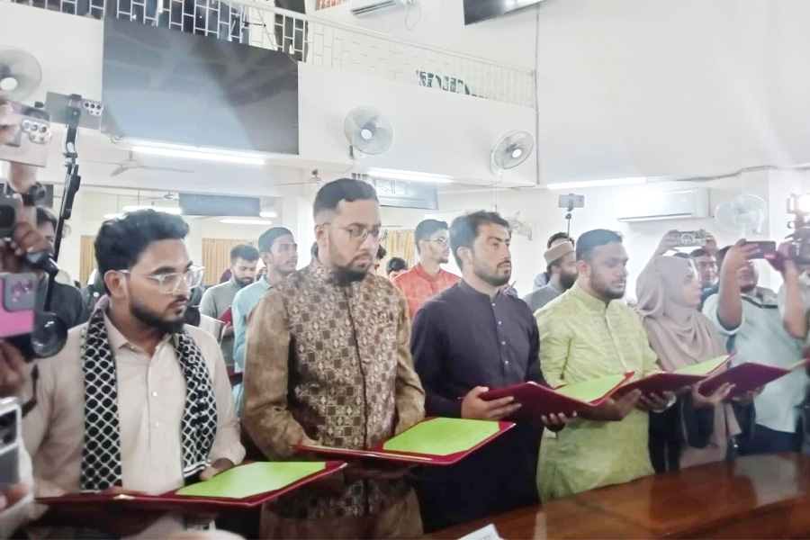জাকসুর নবনির্বাচিত প্রতিনিধিদের শপথ গ্রহণ অনুষ্ঠিত