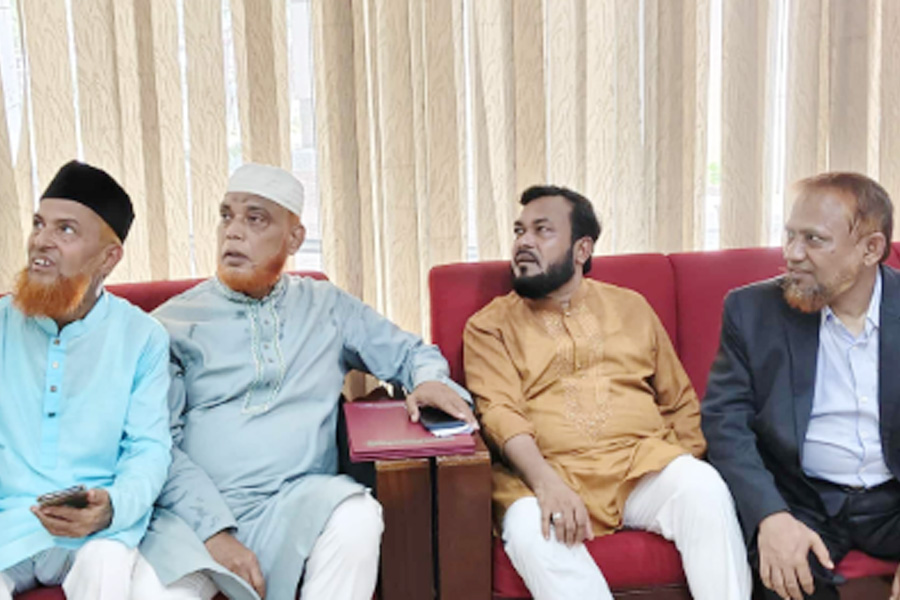 আগারগাঁওয়ে সংক্ষিপ্ত সমাবেশ শেষে জামায়াতের স্মারকলিপি প্রদান